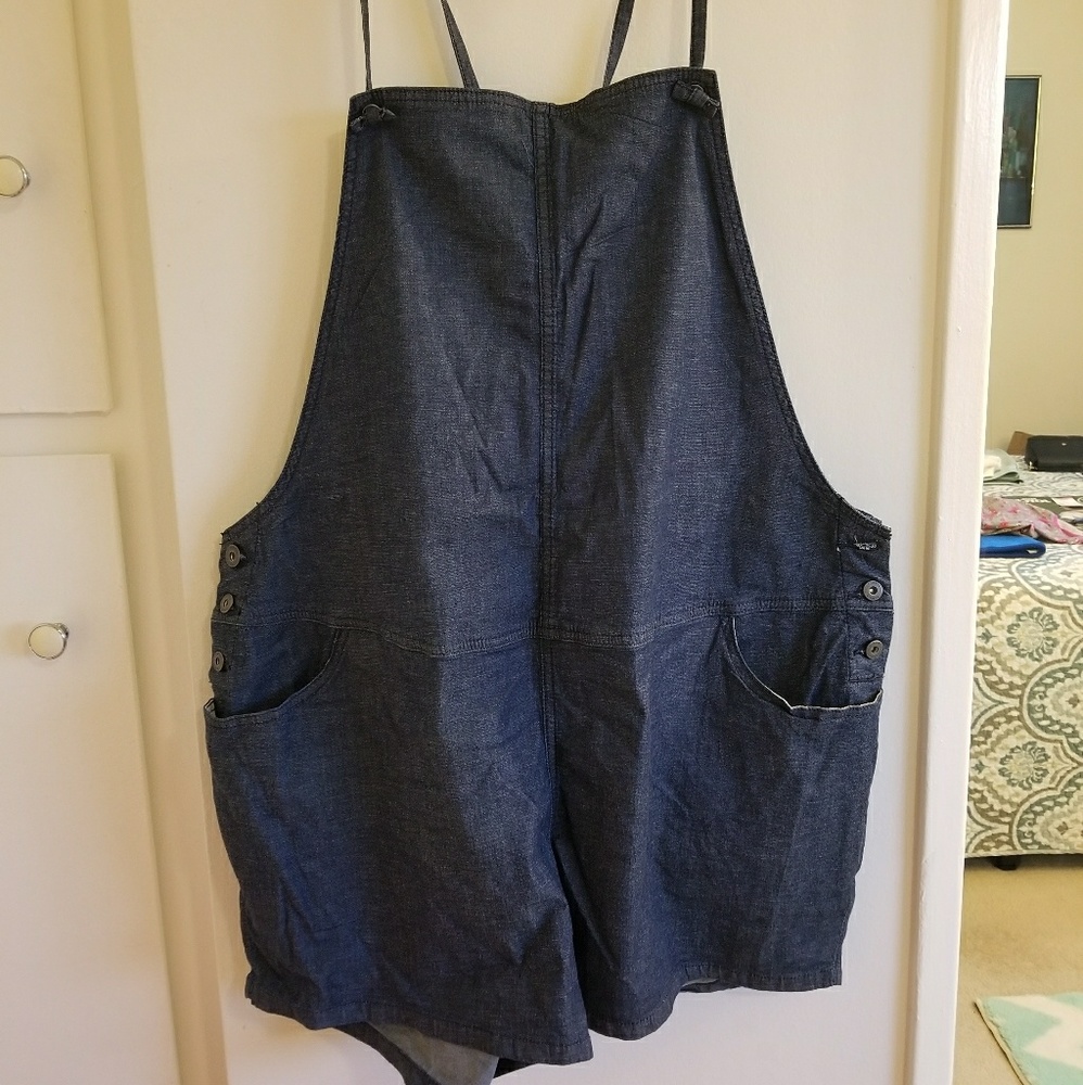 NWT Torrid Chambray Overall Shorts